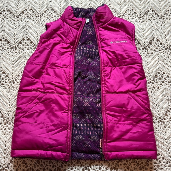 Columbia Reversible Pink And Aztec Fleece Pattern Pockets Girl’s Size 10/12 - Picture 3 of 9
